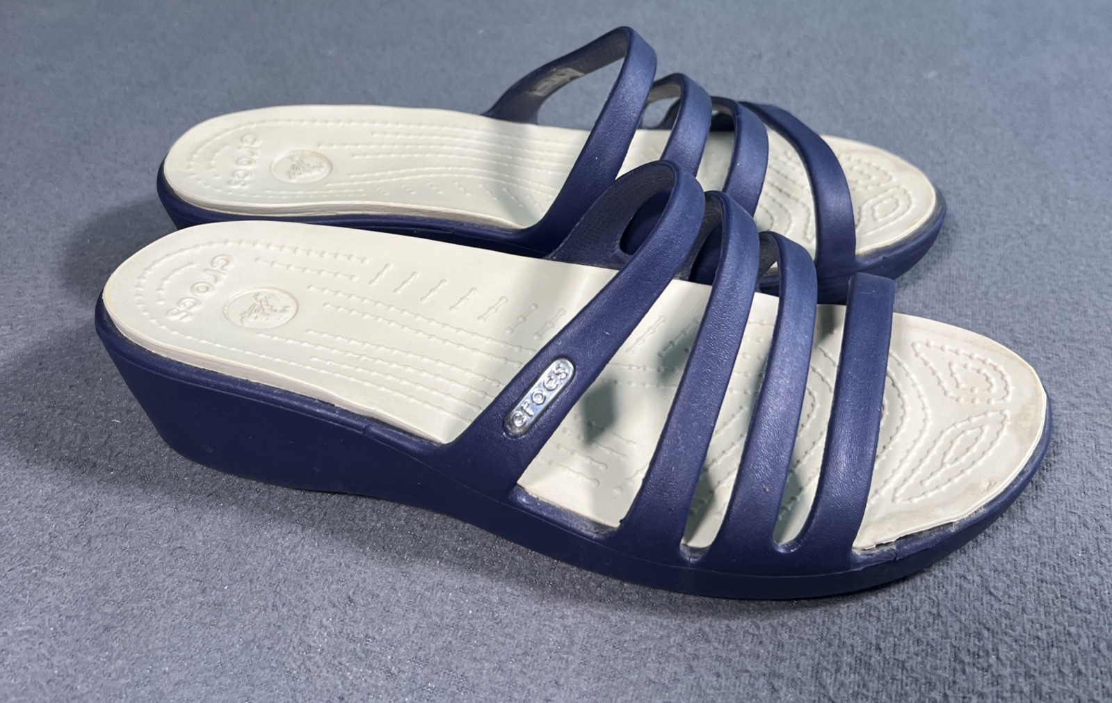 Crocs Rhonda Wedge Sandals Women’s 8 Blue White Strappy Slip On Casual **READ