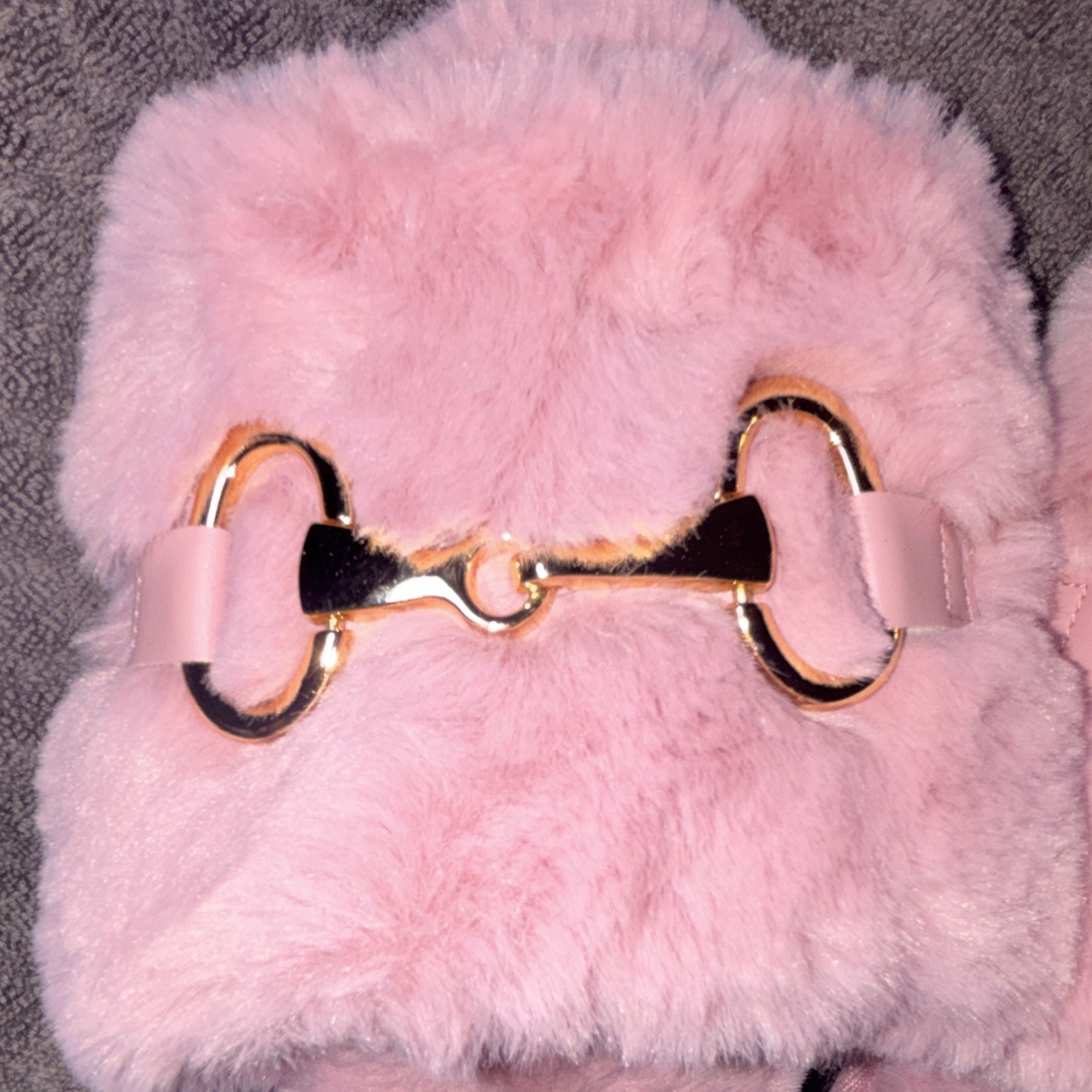 BCBGeneration Women’s Pink Faux Fur Slip-On Open Toe Slippers Buckle Logo 9-10