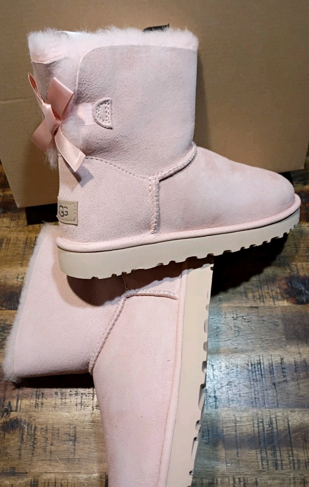 with box Womens Ugg Australia Mini Bailey Bow Boots Sz 70 In BoxRare G2U