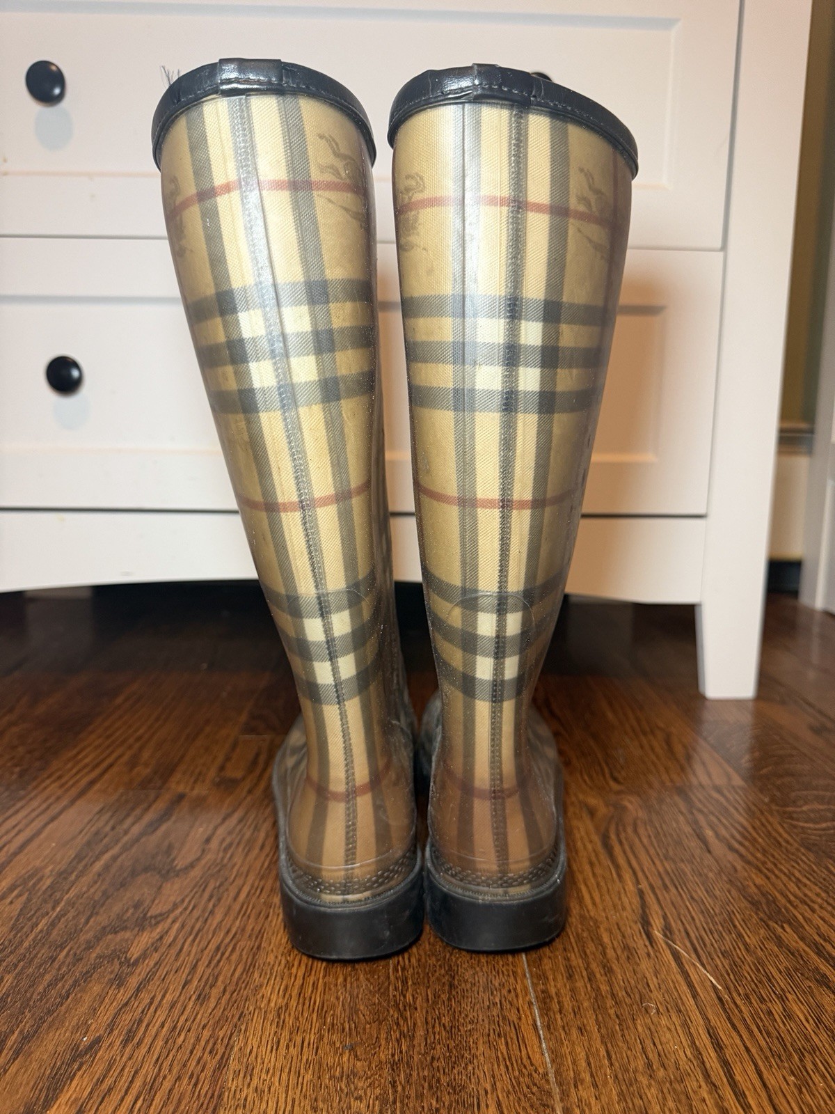 Womens Burberry Classic Nova Check Rubber Wellington Rain Boots Size 38 / 7.5 US