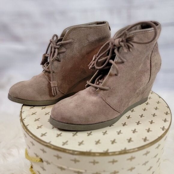 Madden Girl Women’s Dally Taupe Casual Wedge Ankle Bootie Womens 7