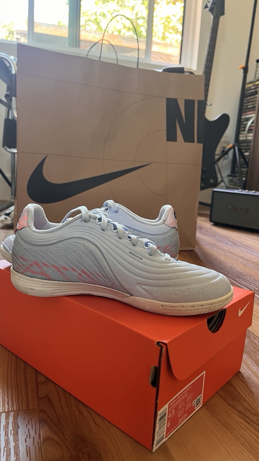 Nike Tiempo React Gato IC Men’s 4.5 Women’s 6