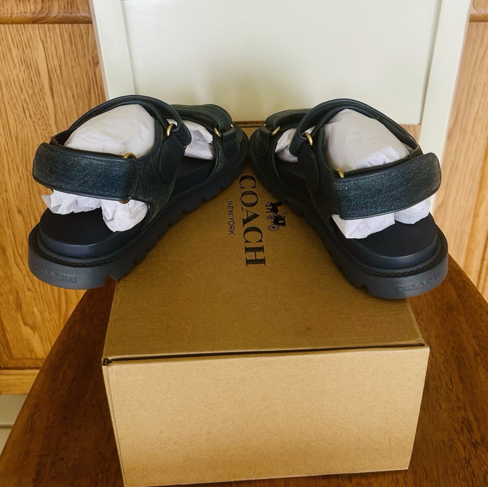 !! NEW !! COACH Women’s Brynn Sandals / Sneakers Dark Indigo Loved Denim SZ 8.5