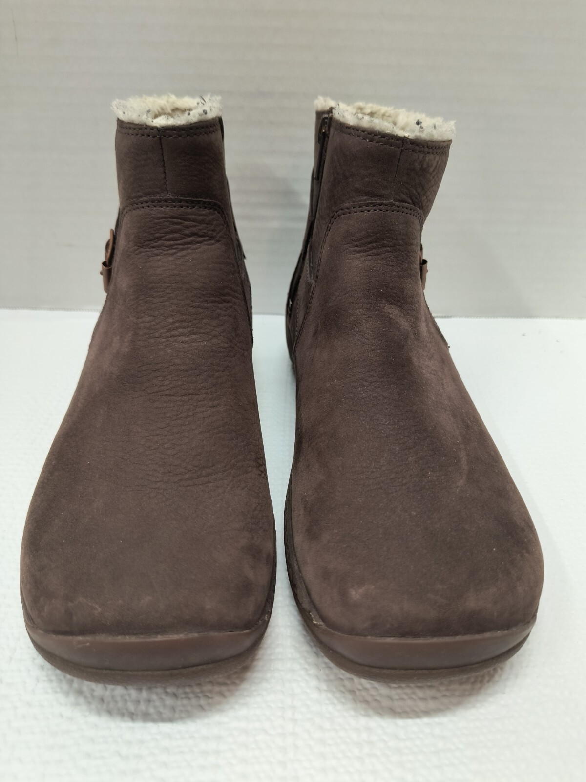 Merrell Women’s Leather Encore MId Boot Size 8 Espresso Color made in Indonesia