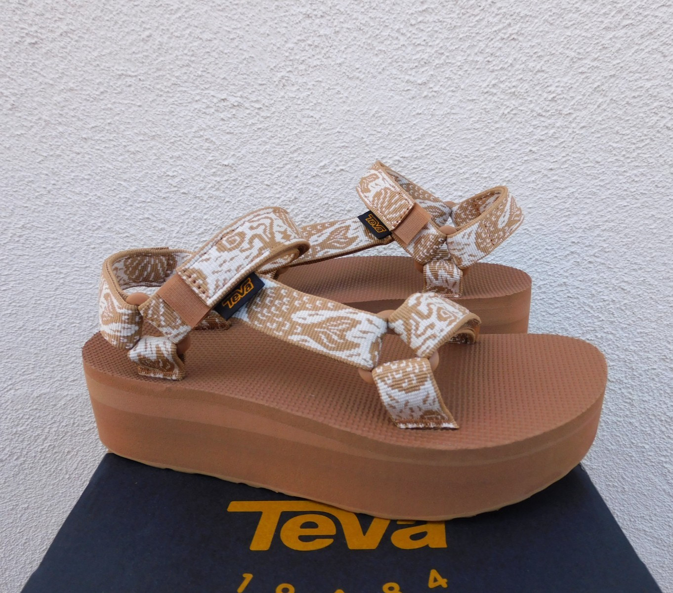 TEVA SIRENA TANZINE FLATFORM UNIVERSAL PLATFORM SANDALS, WOMEN US 6/ EUR 37 ~NEW