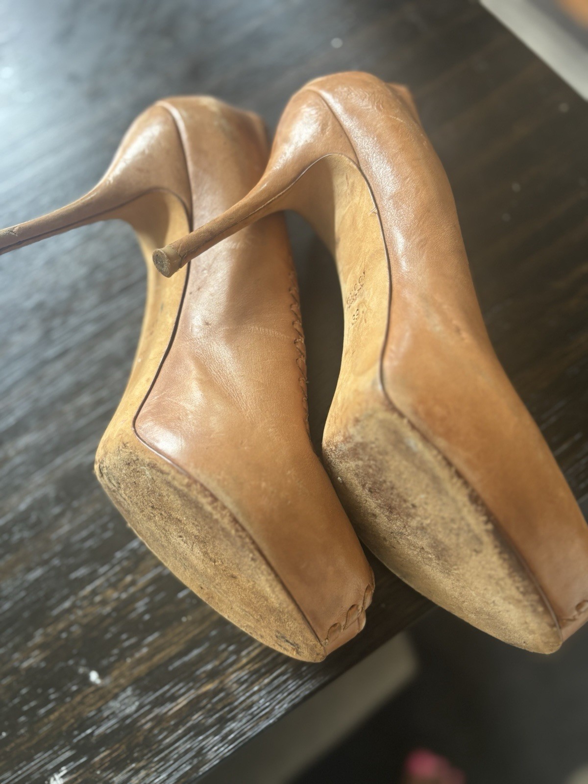 GUCCI Peep Toe Leather Platform Shoes Size 9