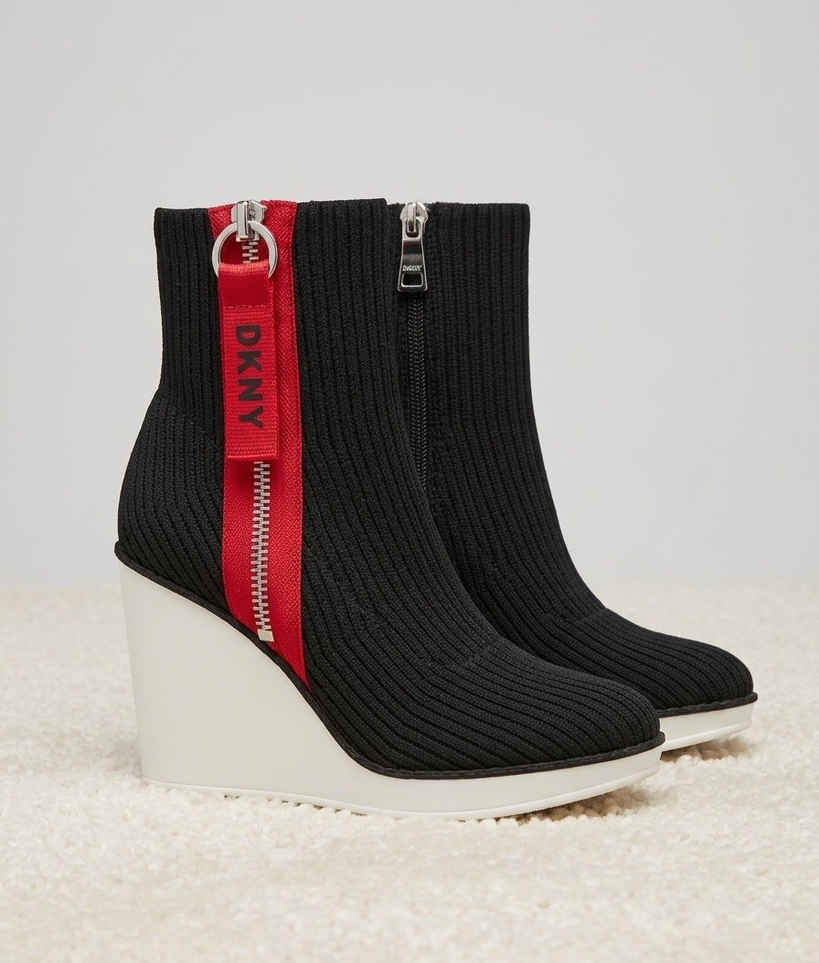 DKNY Women’s Warbi Black Knit Ankle Bootie Wedge Zip Red Zipper Logo US 7.5 Used