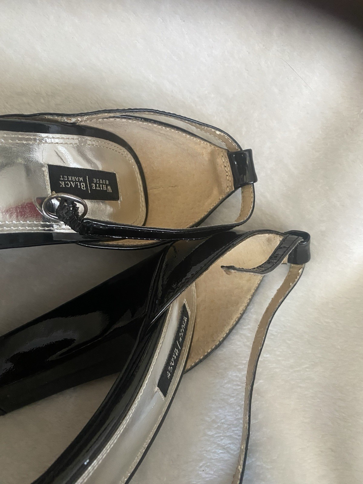 WHITE HOUSE BLACK MARKET Black/Beige Ankle Strap Block Heels Women’s 8 1/2M