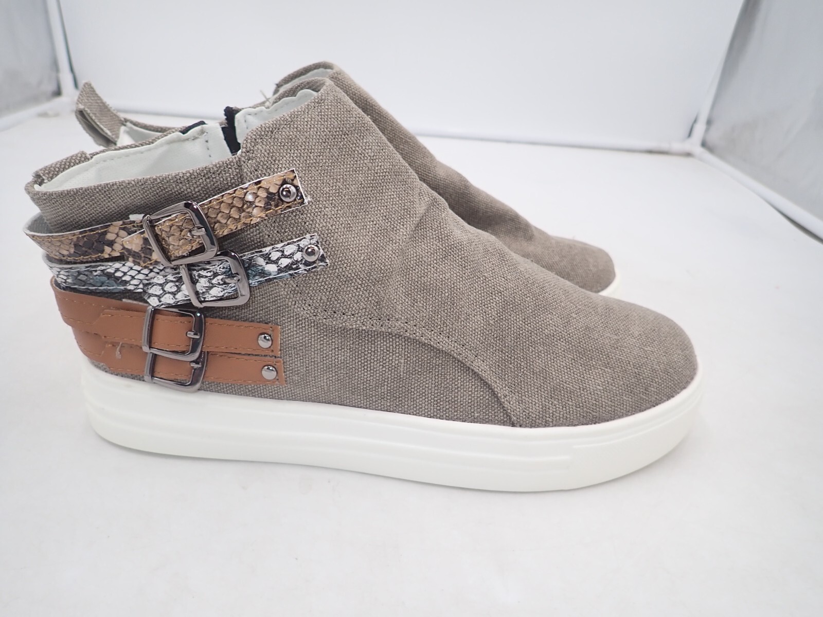 ROSY Women’s Buckle-Accent Canvas Hi-Top Sneakers size 6, 6.5, 7, 8, 8.5, 9, 9.5