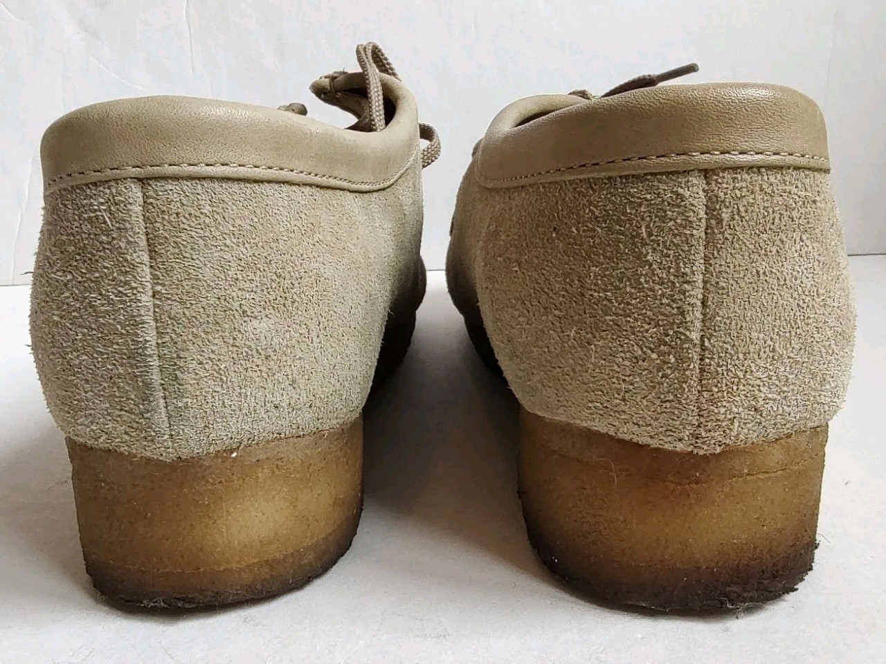 Clarks Wallabee Suede Chukka Ankle Boots Lace Up Crepe Soles Moccasins Beige 9