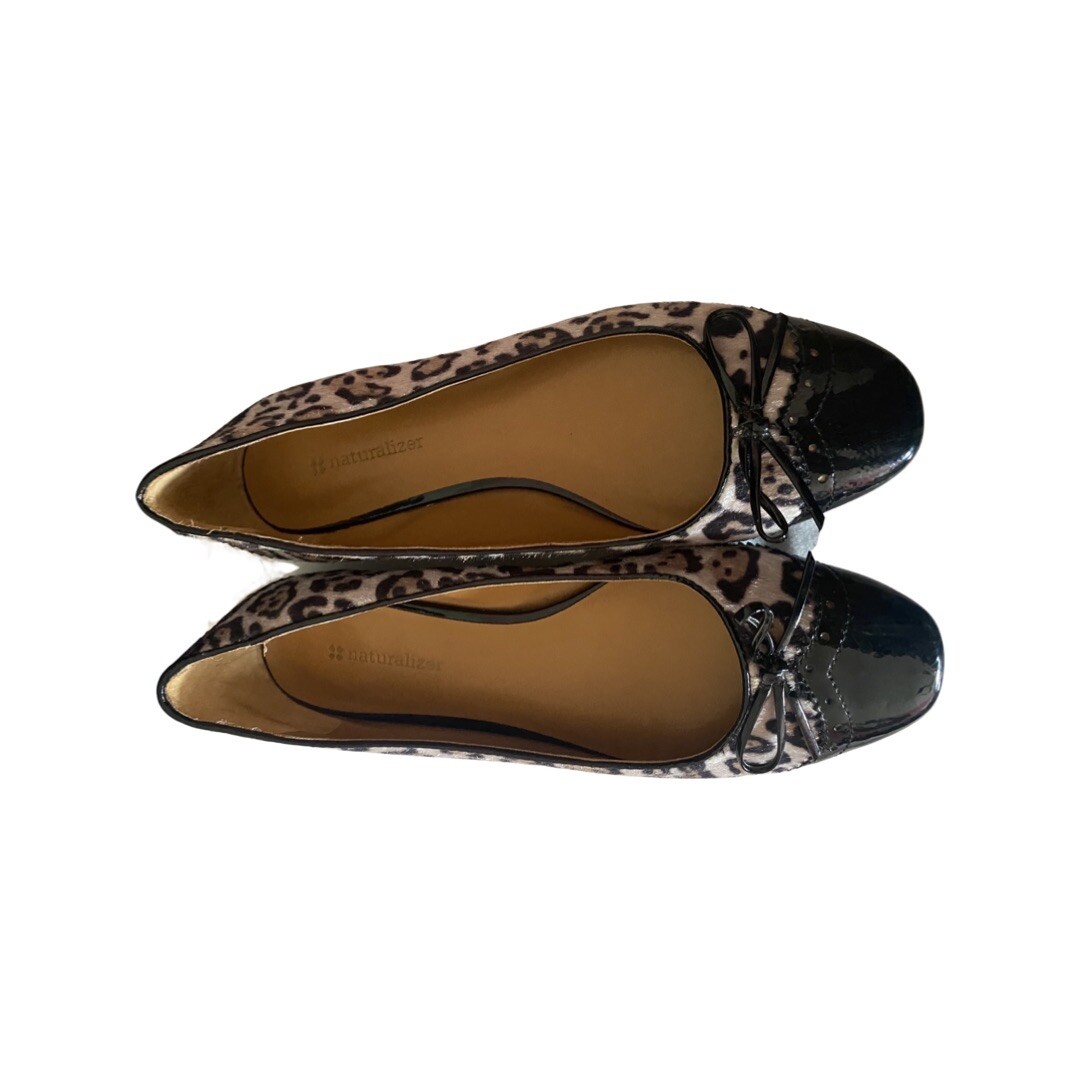 Naturalizer Women’s Cheetah Print Winner round toe bow semi flat Sz 7.5M EUC