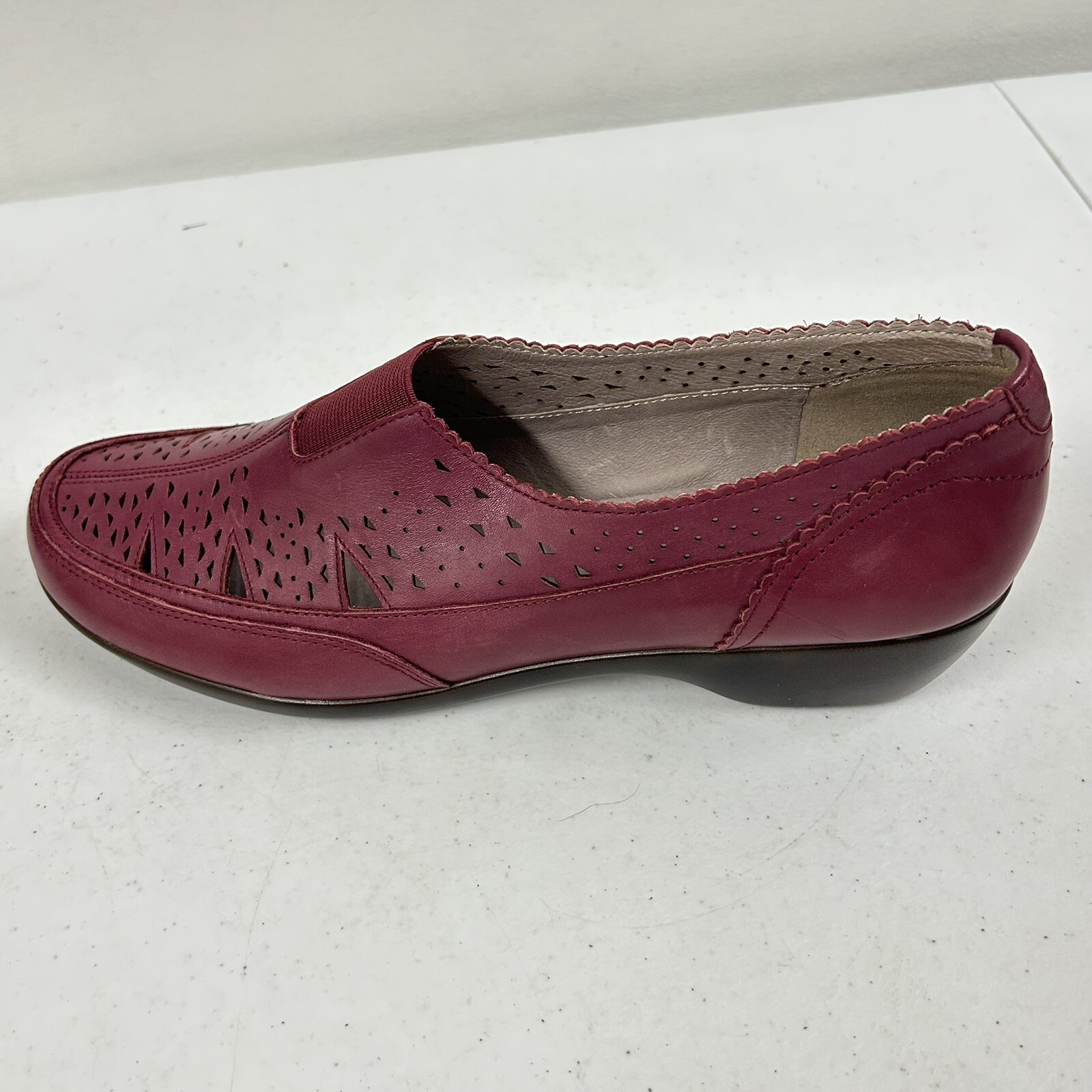 Easy Spirit Daisie Women’s Slip On Loafers Size 10N Purple NEW