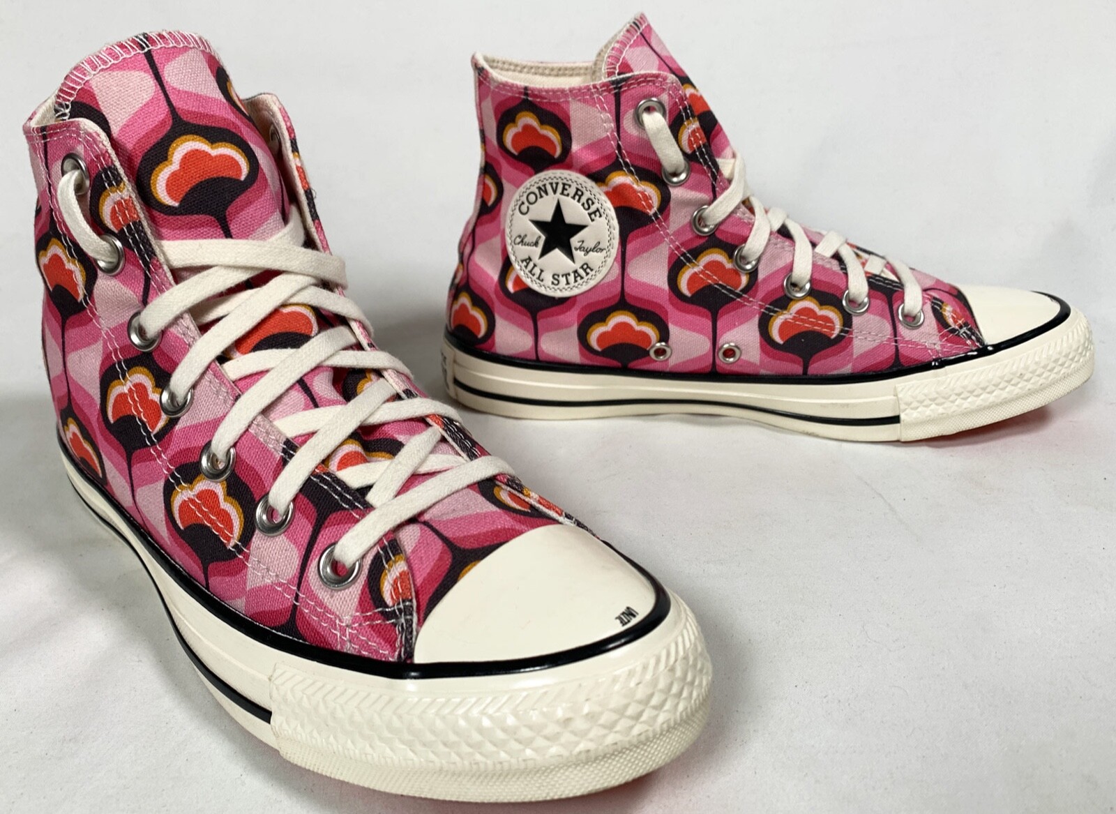 Converse All Star High Top Women 7.5 Girl Unite RARE Cherry Blossom Print 568000