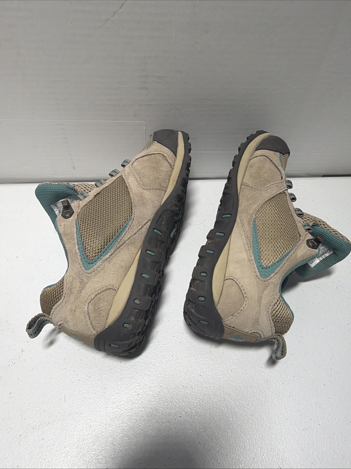 Columbia Techlite Waterproof Sneakers Women’s Size 6 YK5379-212 Worn Once