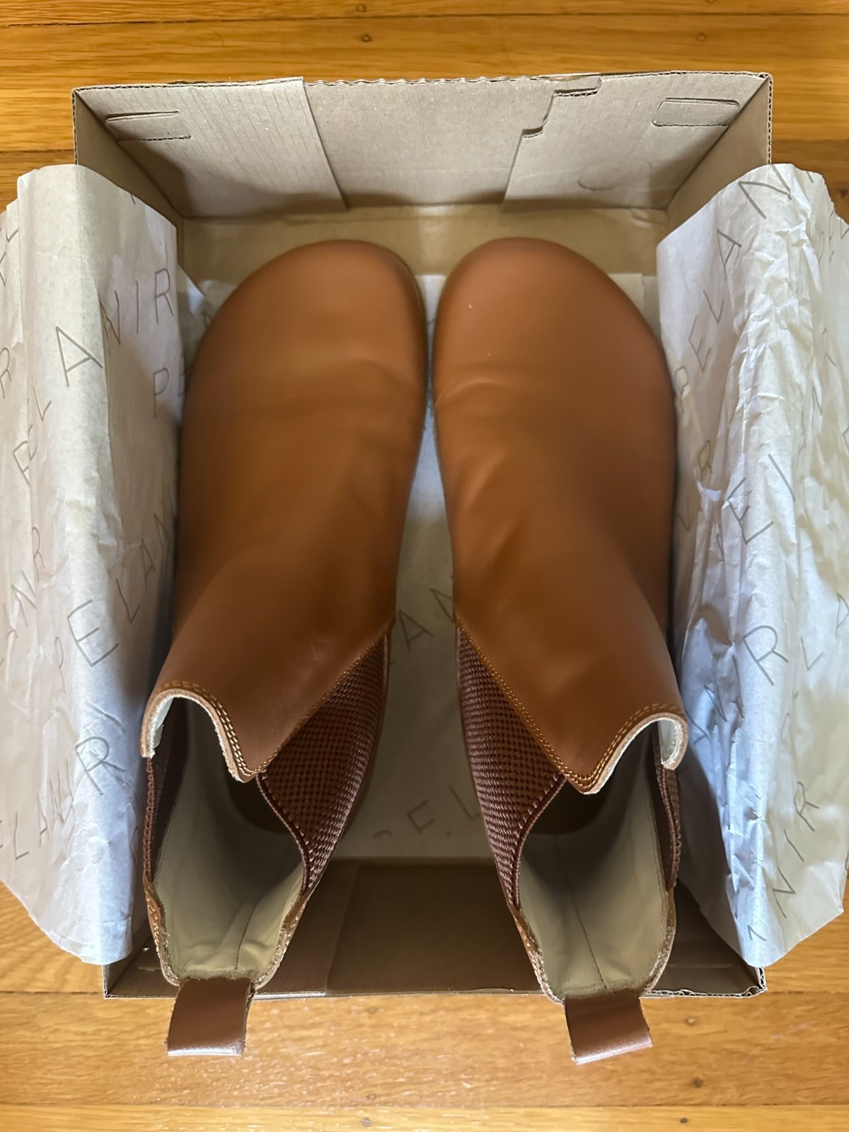BRAND NEW in BOX! PELANIR Barefoot Chelsea Boots «CARIA» SIZE 36 USA 6/6.5