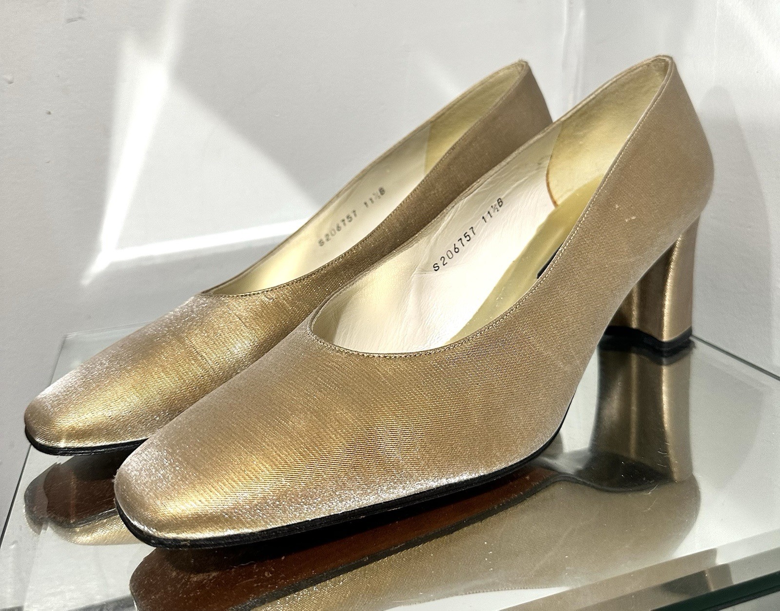 Stuart Weitzman 11.5 Champagne Metallic-Pumps