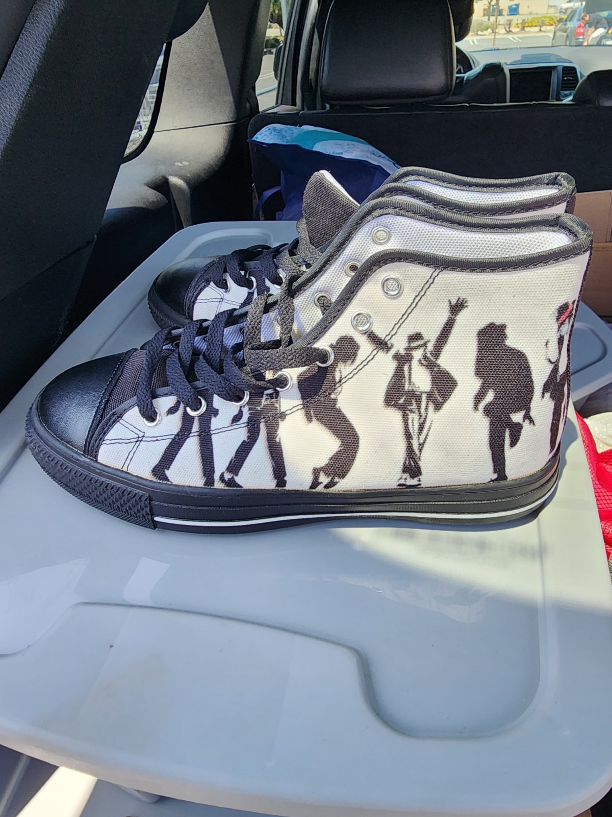 KING OF POP HIGH TOPS MICHAEL JACKSON SHOES SIZE 7 UNISEX