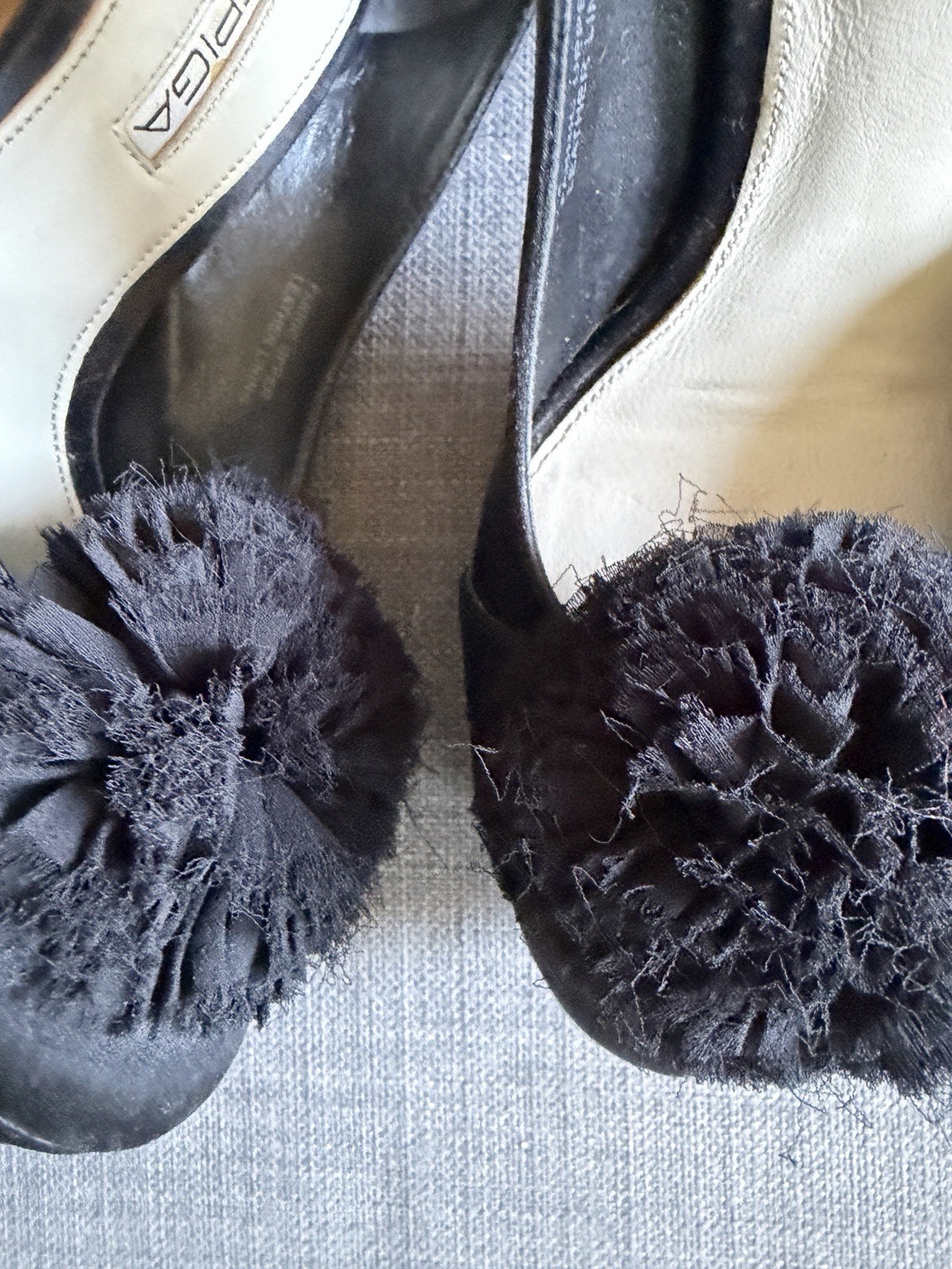 VIA SPIGA Black Pom Ballet Flats – Women’s Slip-On Shoe SIZE 6M