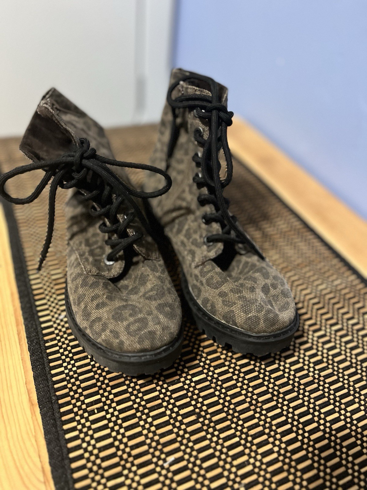 Blowfish Leopard Animal Print Canvas Combat Ankle Lace-Up Side Zip Boots US 6