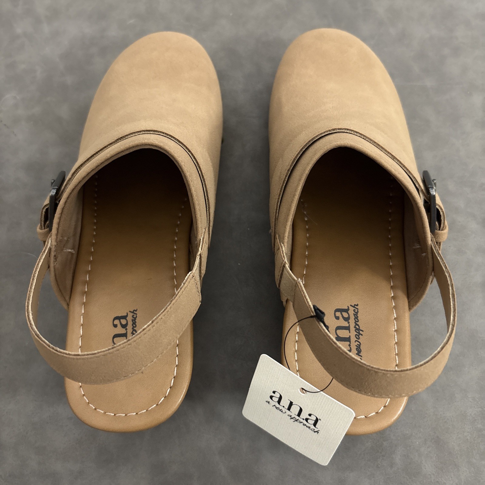 a.n.a Women’s Greenfield Round Clogs Tan 7.5M 🆕