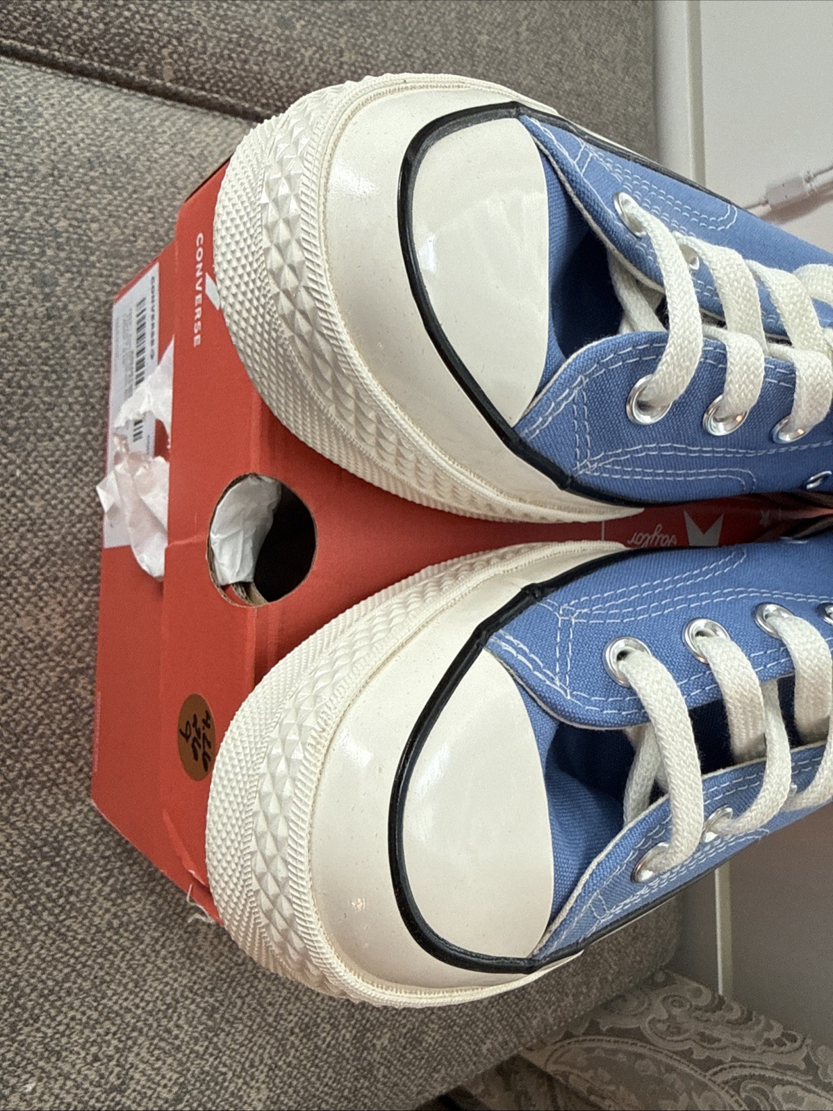 Women’s Size 10 / Men’s Size 8 Converse A10524F Blue Sneakers Shoes