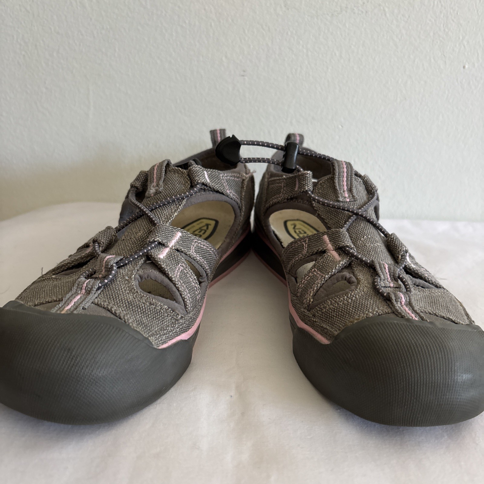 KEEN Coronado Vulcanized Canvas Waterproof Grey Pink Hiking Sandals Women 6.5