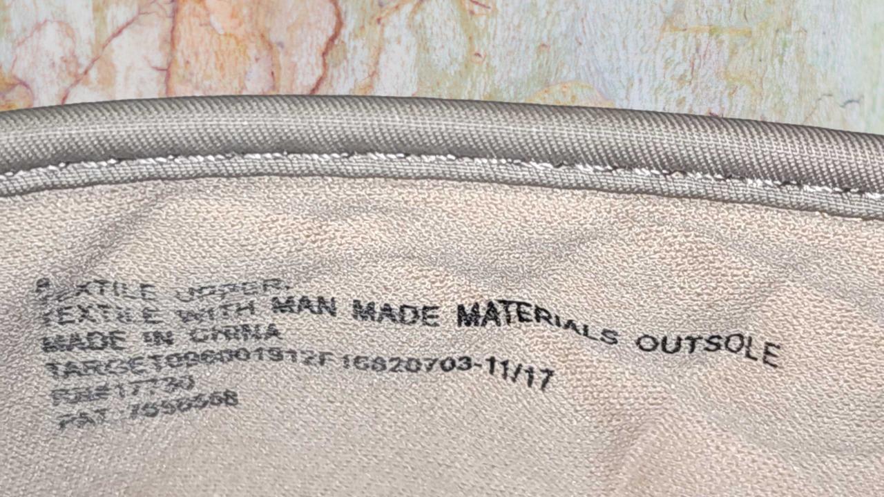 MOSSIMO SUPPLY CO™ Quilted Textile Slip-On Comfort Sneakers Beige ~ U.S. Size 8!