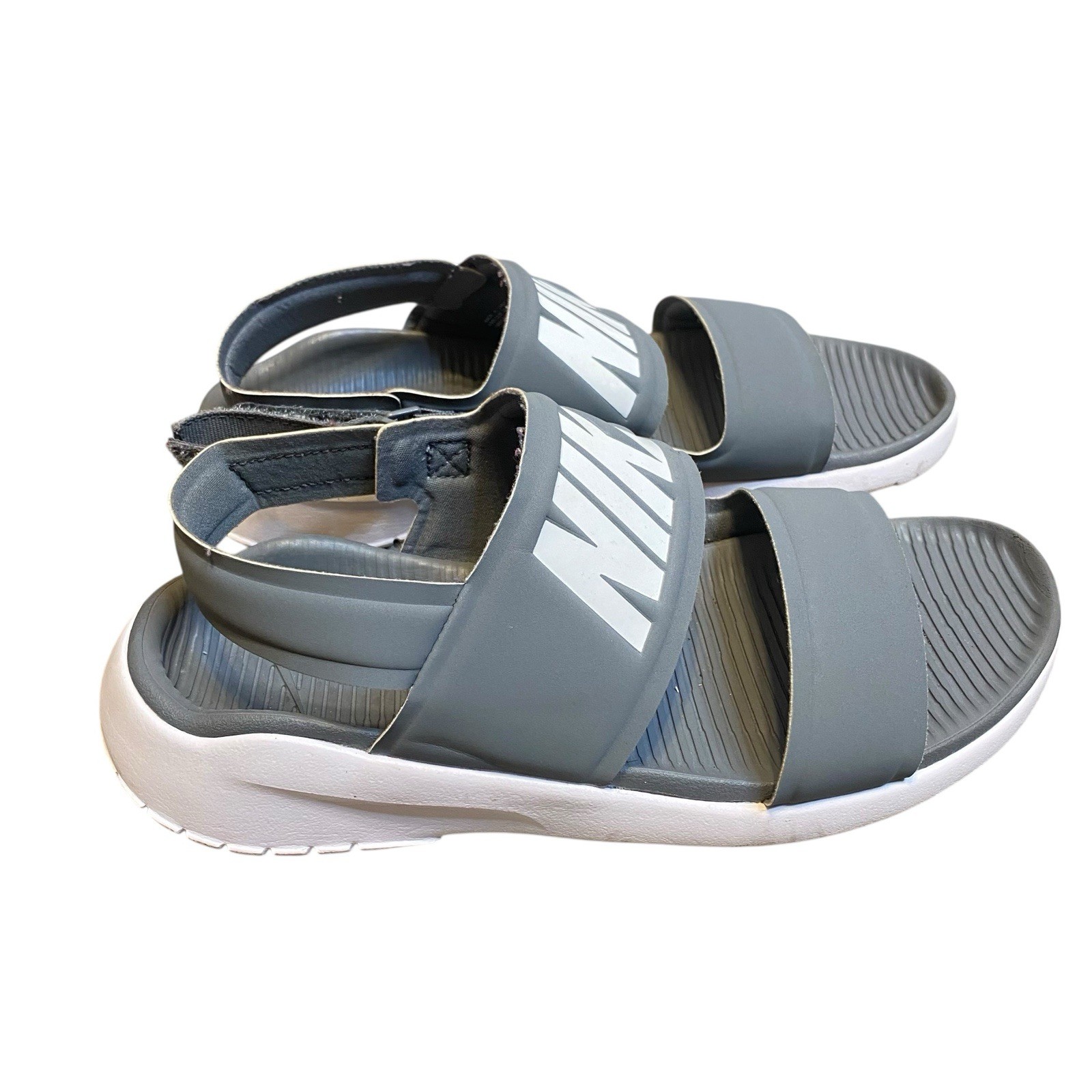 Nike Sandals Women 7M EU 38 Gray Flats Sport Casual Travel TANJUN