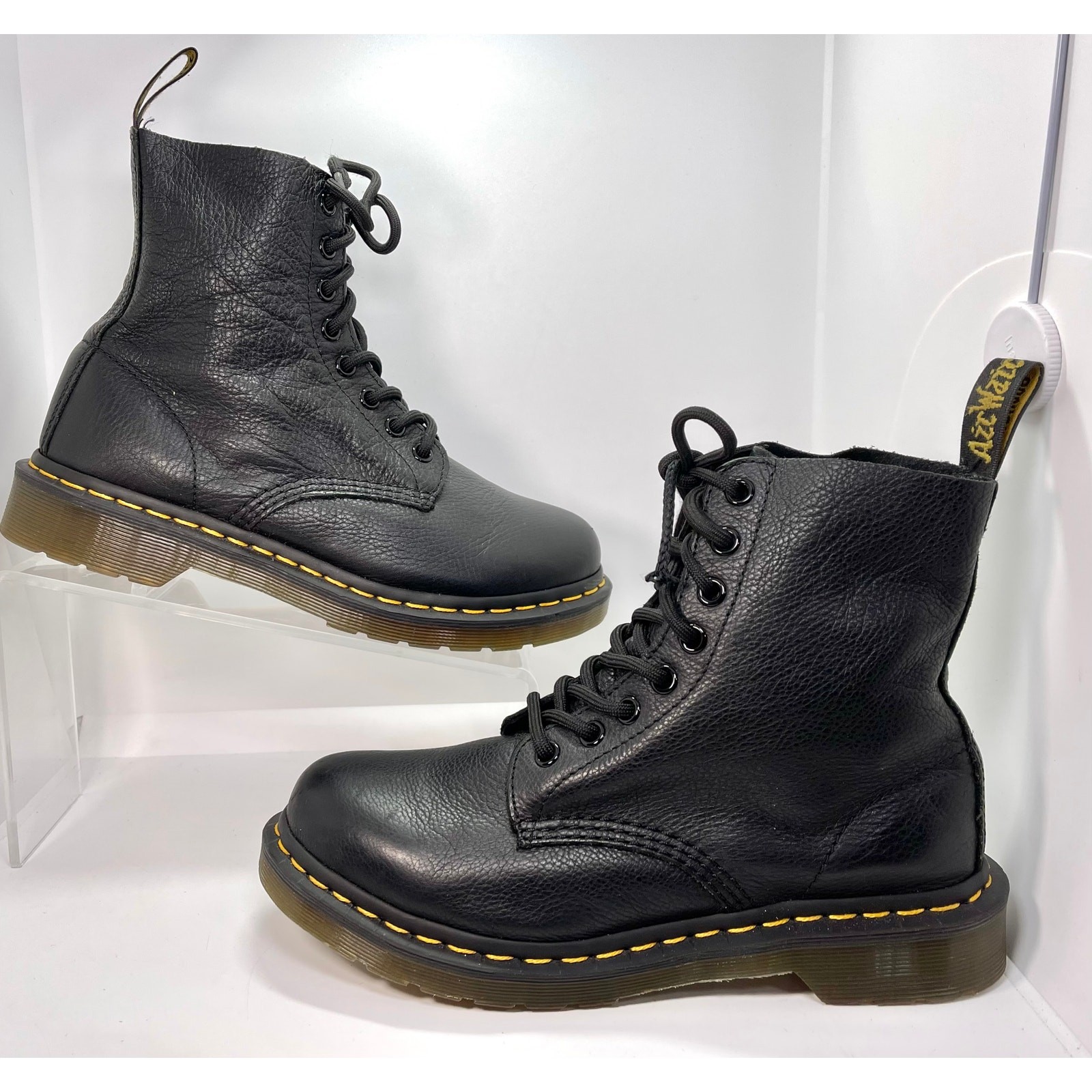 Dr Martens 1460 W7 Pascal Virginia Leather Lug Sole Combat 8 Eye Boots 13512006