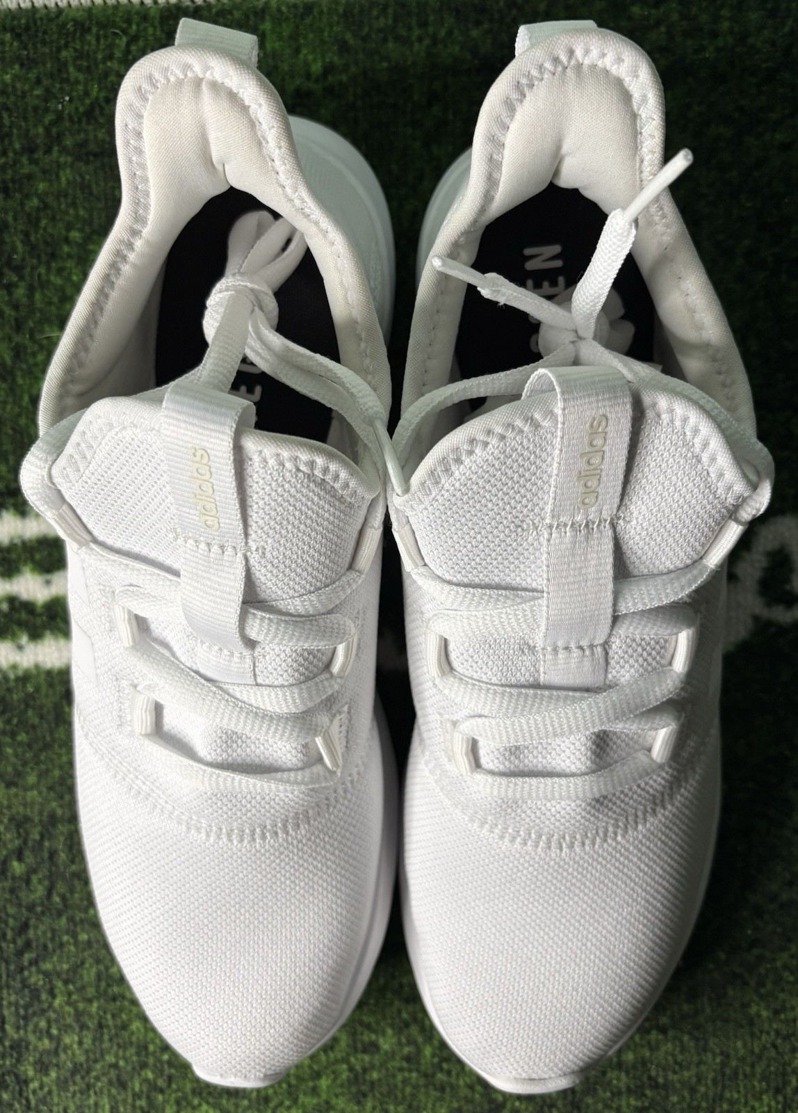 US Women’s 9.5/Men’s 8.5 – Adidas Vario Pure “Cloud White” H04757
