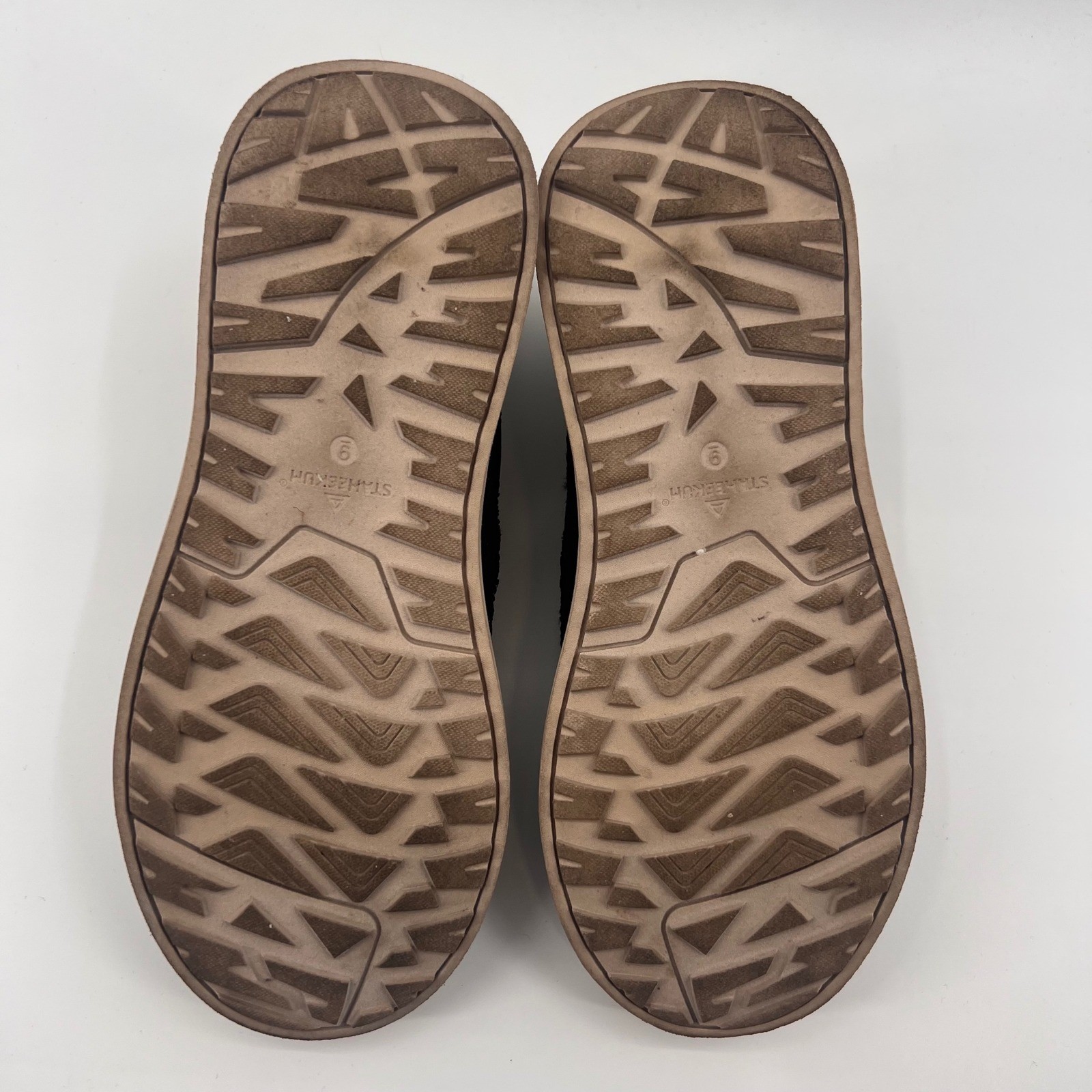 Staheekum Quilted Slip-On Black Mesh Sneakers Women 9 C91239928B Tan Sole