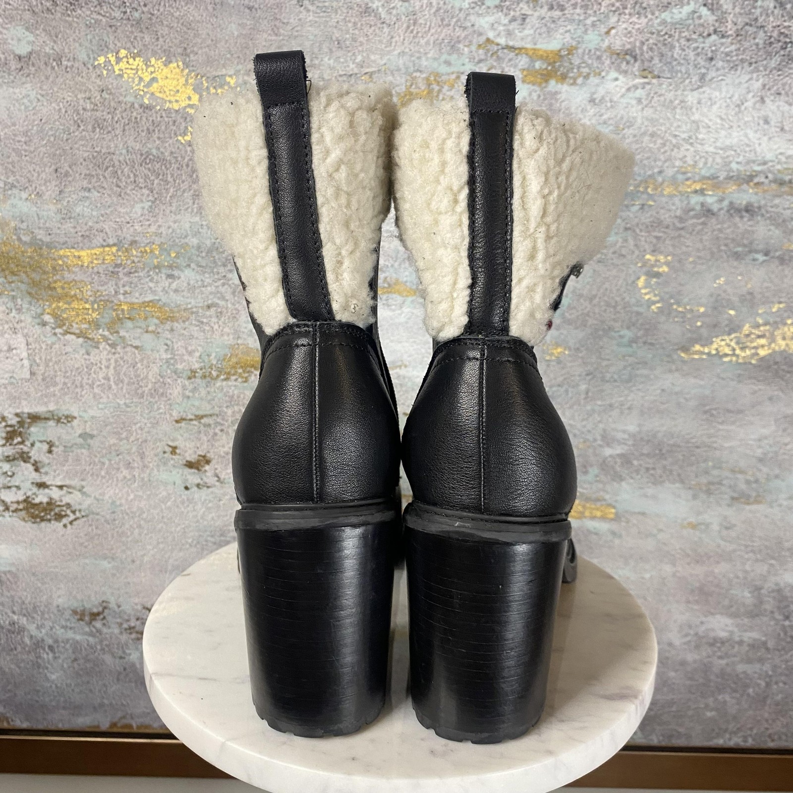 Nine West Boots Womens Size 9.5 Black Faux Leather Fur Lined Combat Heel Ankle