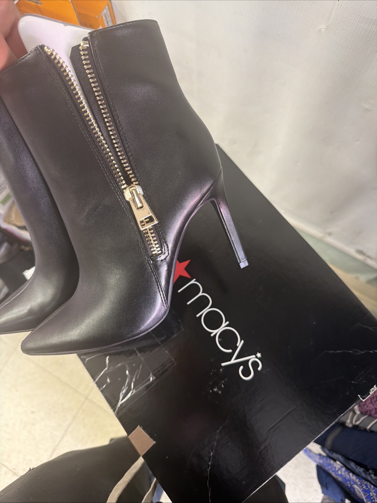 Women’s Leather Boots Size 7 Heels Zip Up Pointed Toe Sarisha Black