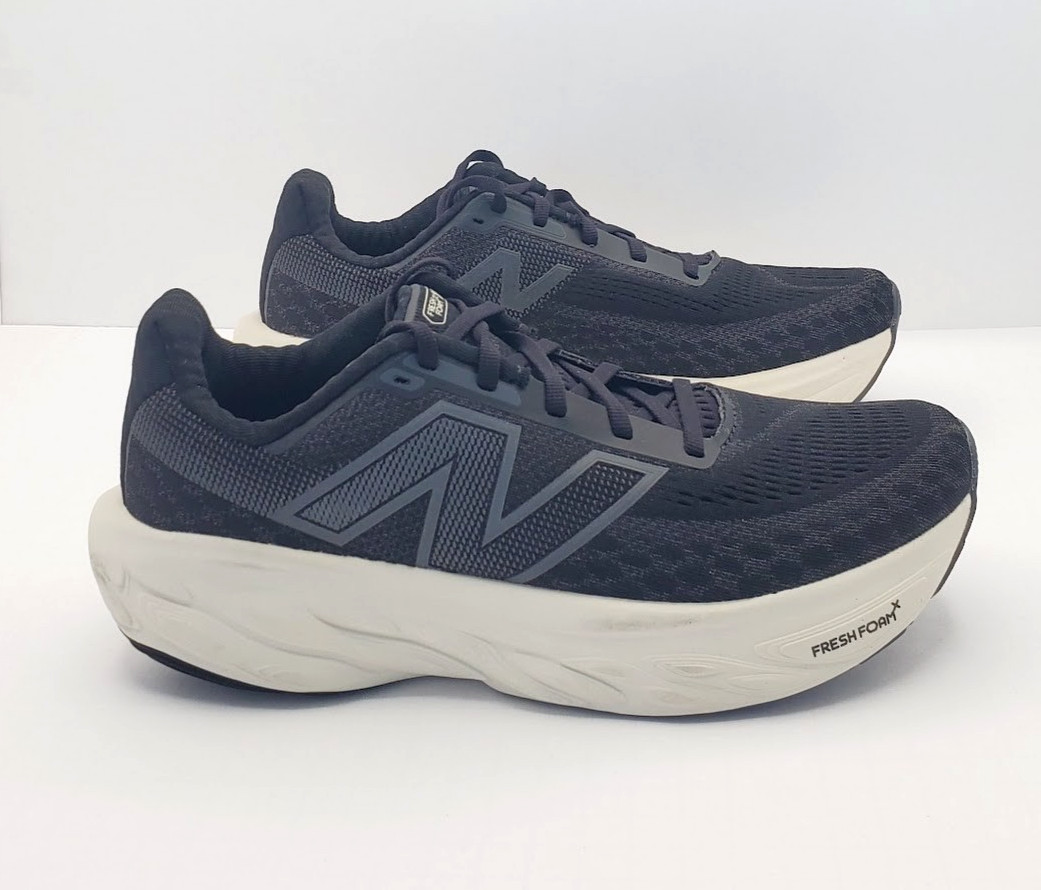 New Balance Womens (8.5 Medium B/M) 1080 V14 Black Running Shoes Excellent