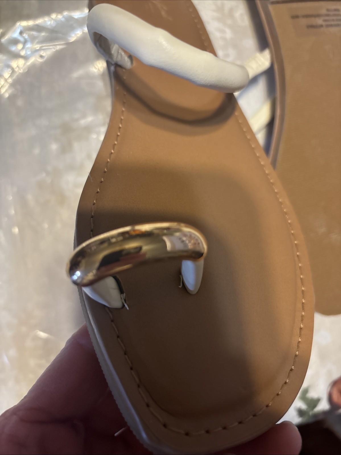 Universal Thread Flats Women’s Size 7 1/2 Brown/white/gold Sandal Flip Flops