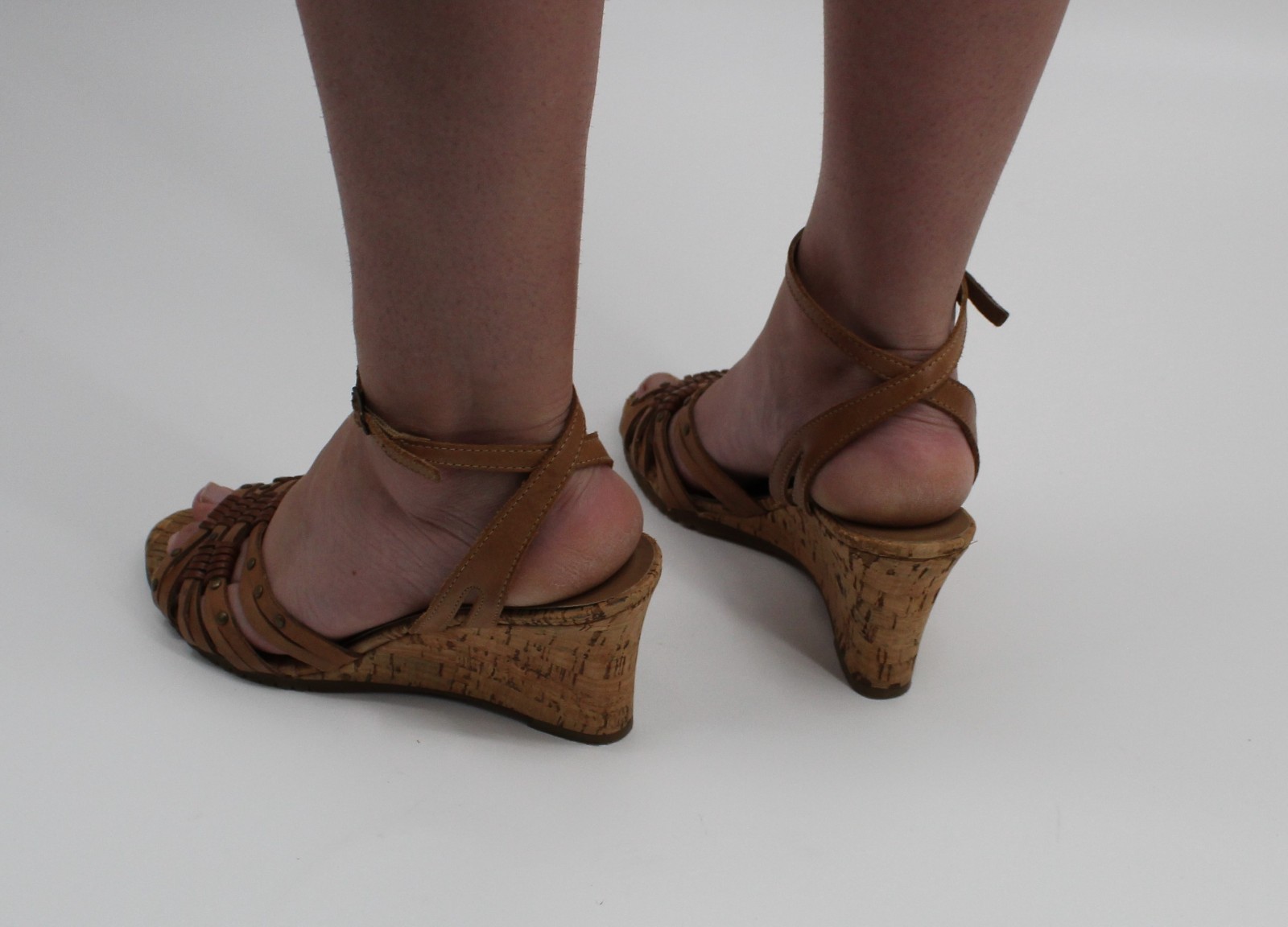 VINTAGE 1970s Strappy Beaded Leather Sandals Cork Wedge Heel Sz 8.5W BOHO EARTHY