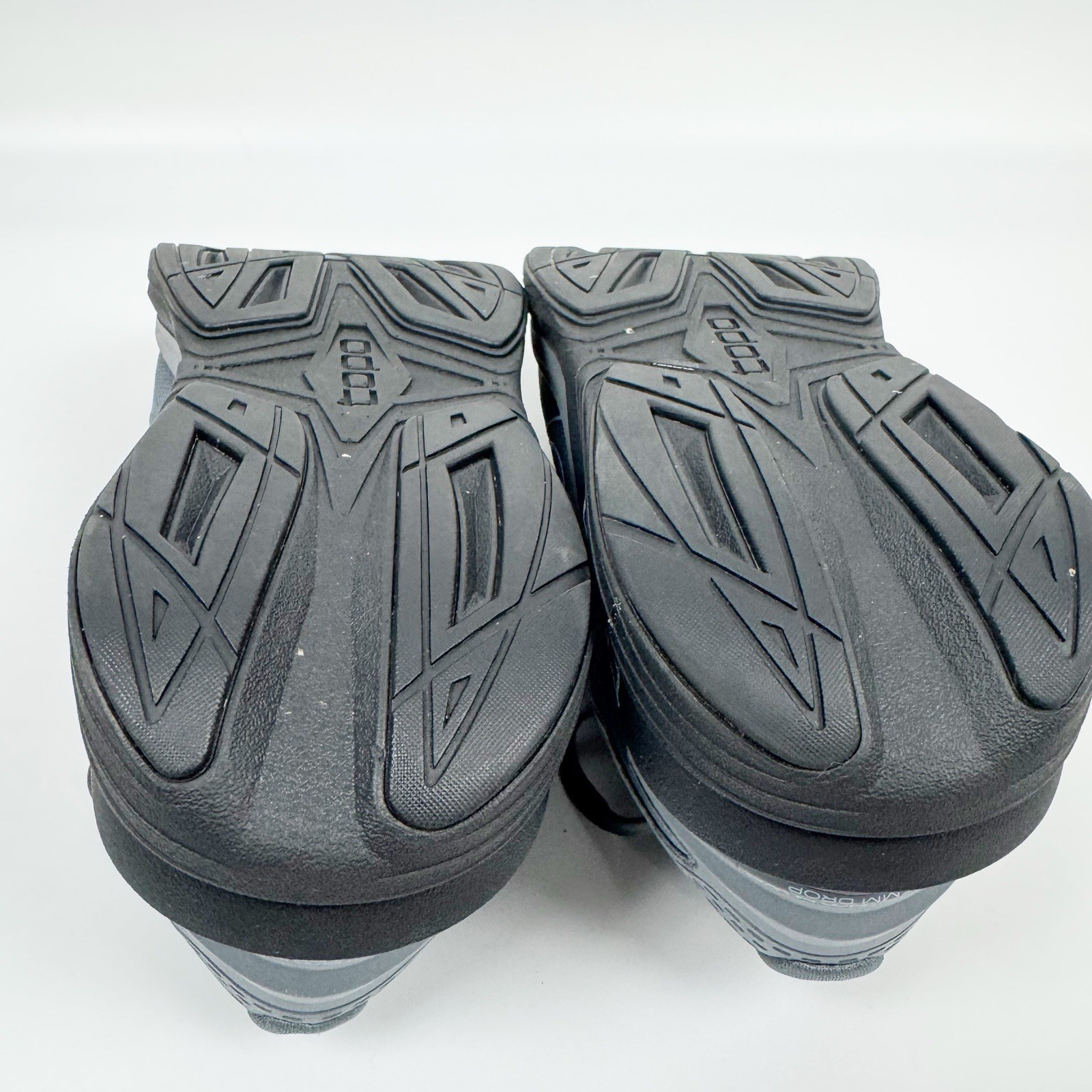 Topo Athletic Women’s W-Phantom-4 WP Running Shoes Size 9.5 Grey/Black