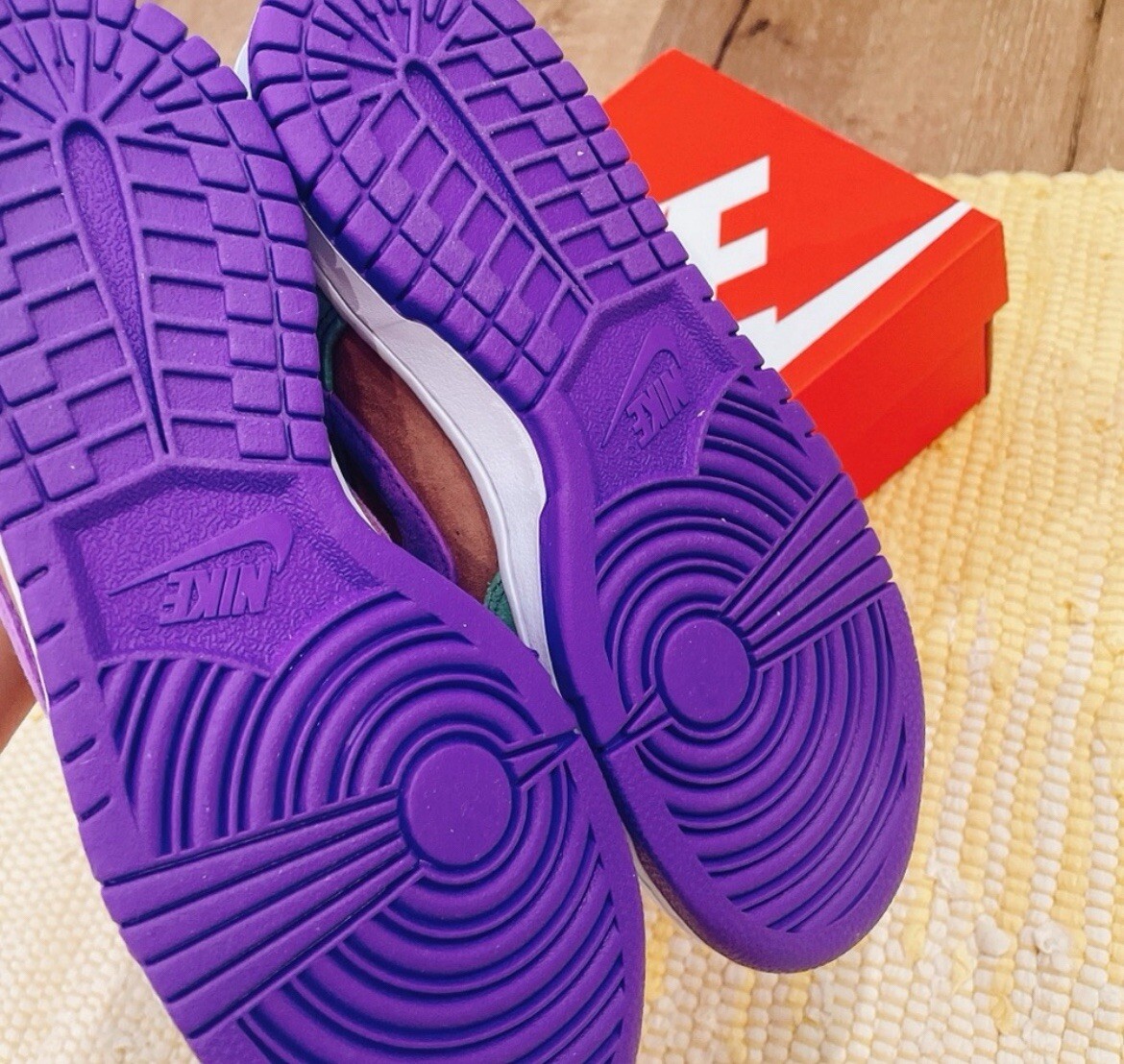 New Nike Dunk Low Veneer – men 5 women 6.5