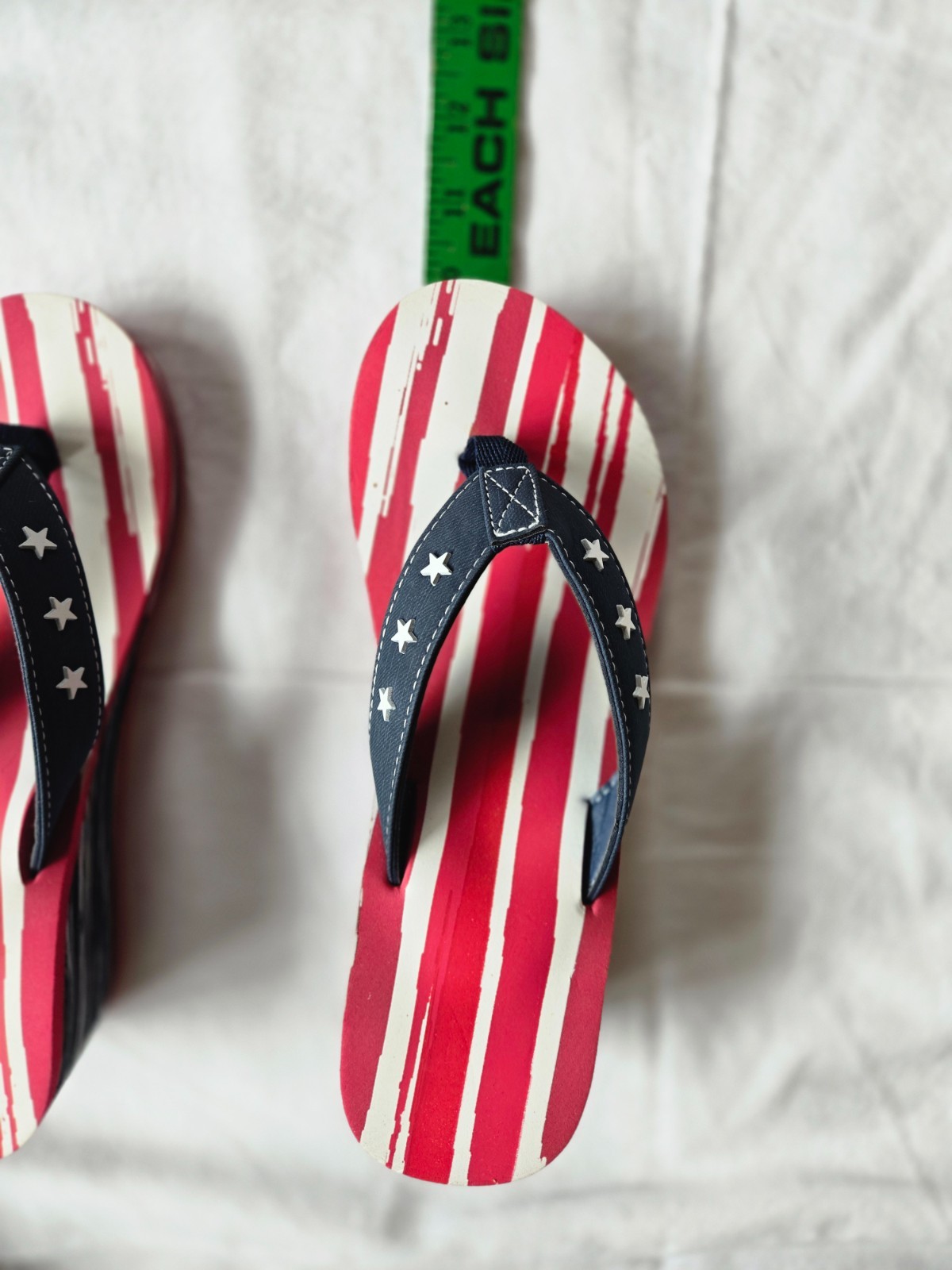 NEW American Flag Wedge Flip Flops Sandals Lg 9-10 Patriotic Beach Pool Vacation