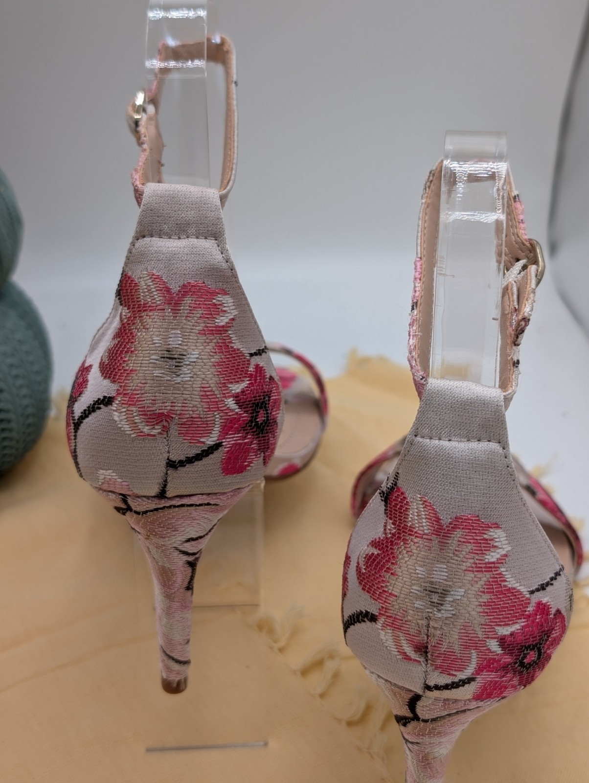 Kelly & Katie Kirstie Floral Ankle Strap Heeled Sandals Pink Multi Size 7.5 New