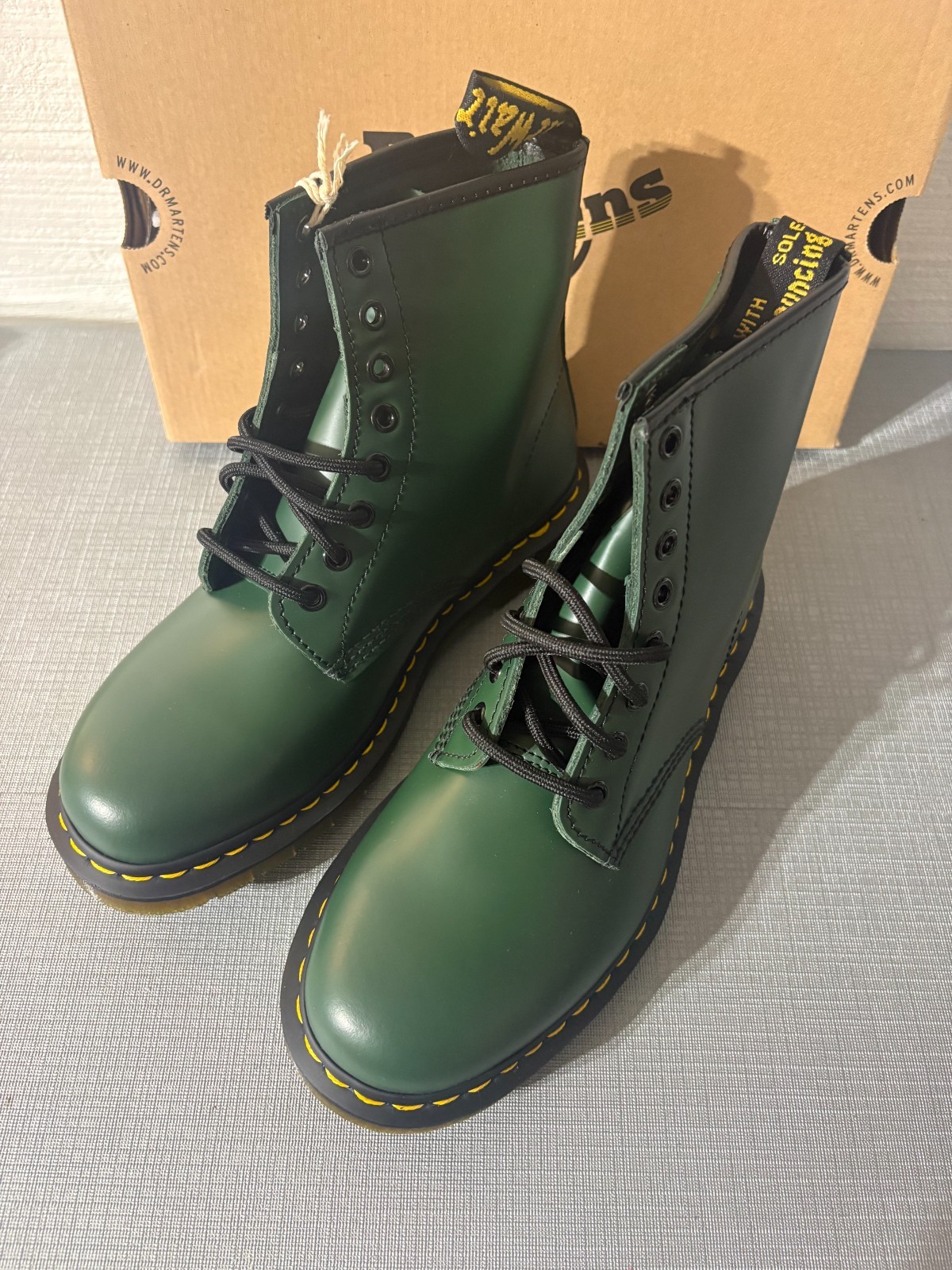 Dr. Martens SINCLAIR MYSTIC FLORAL LEATHER PLATFORM BOOTS MSRP$240 UniqueDetails