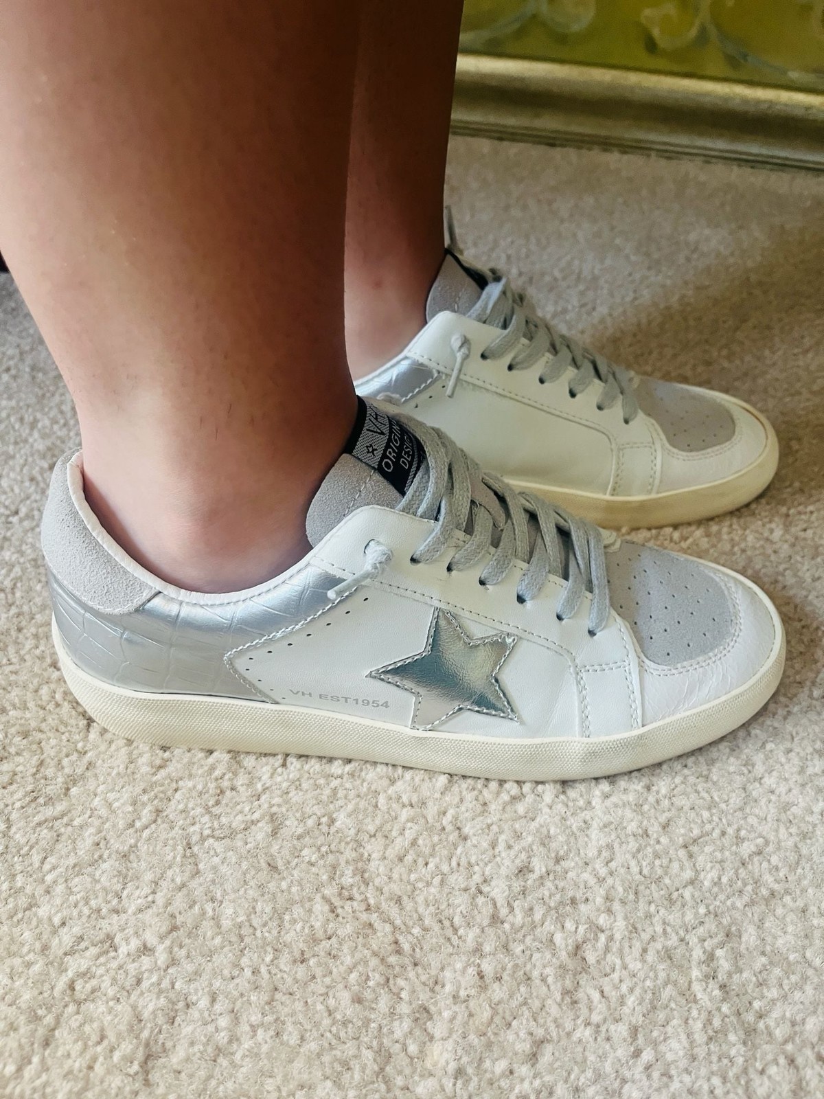 Vintage Havana Womens 7.5 (38) Sneakers White Silver Star Low Top Shoes VH EST 1