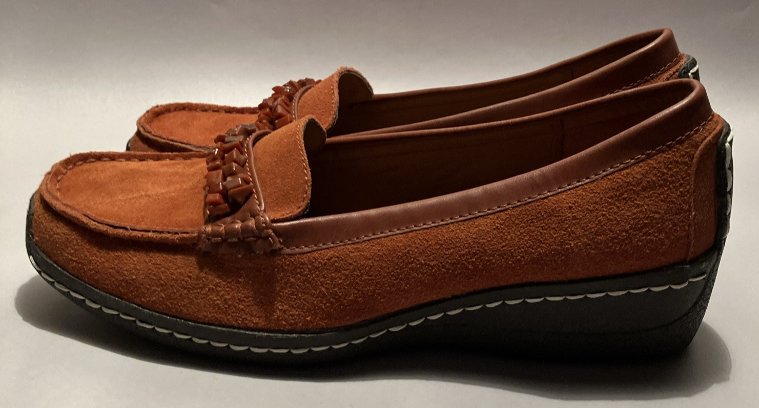 New Womens 9 Orange Suede 1 1/2″ Wedge Office Shoes, Polished Stones Across Top