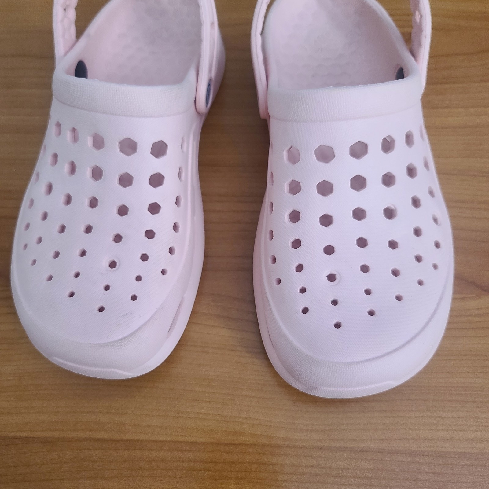 Joybees Women’s Clogs Slip On Shoes Sports Sandals Comfort Sz 8