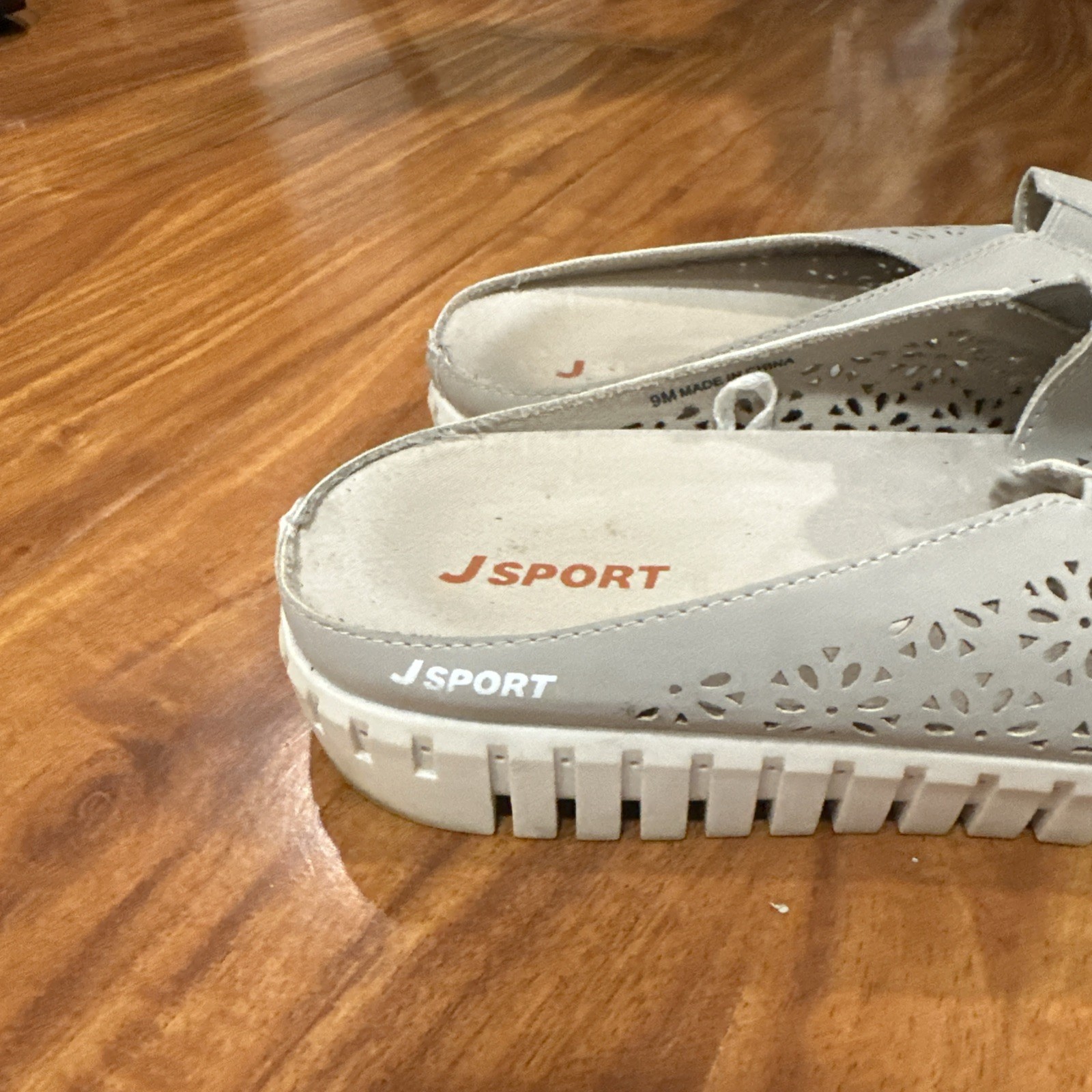 Jsport Floral Cut Out Slide Slip On Contoured Lightweight Gray Size 9 M