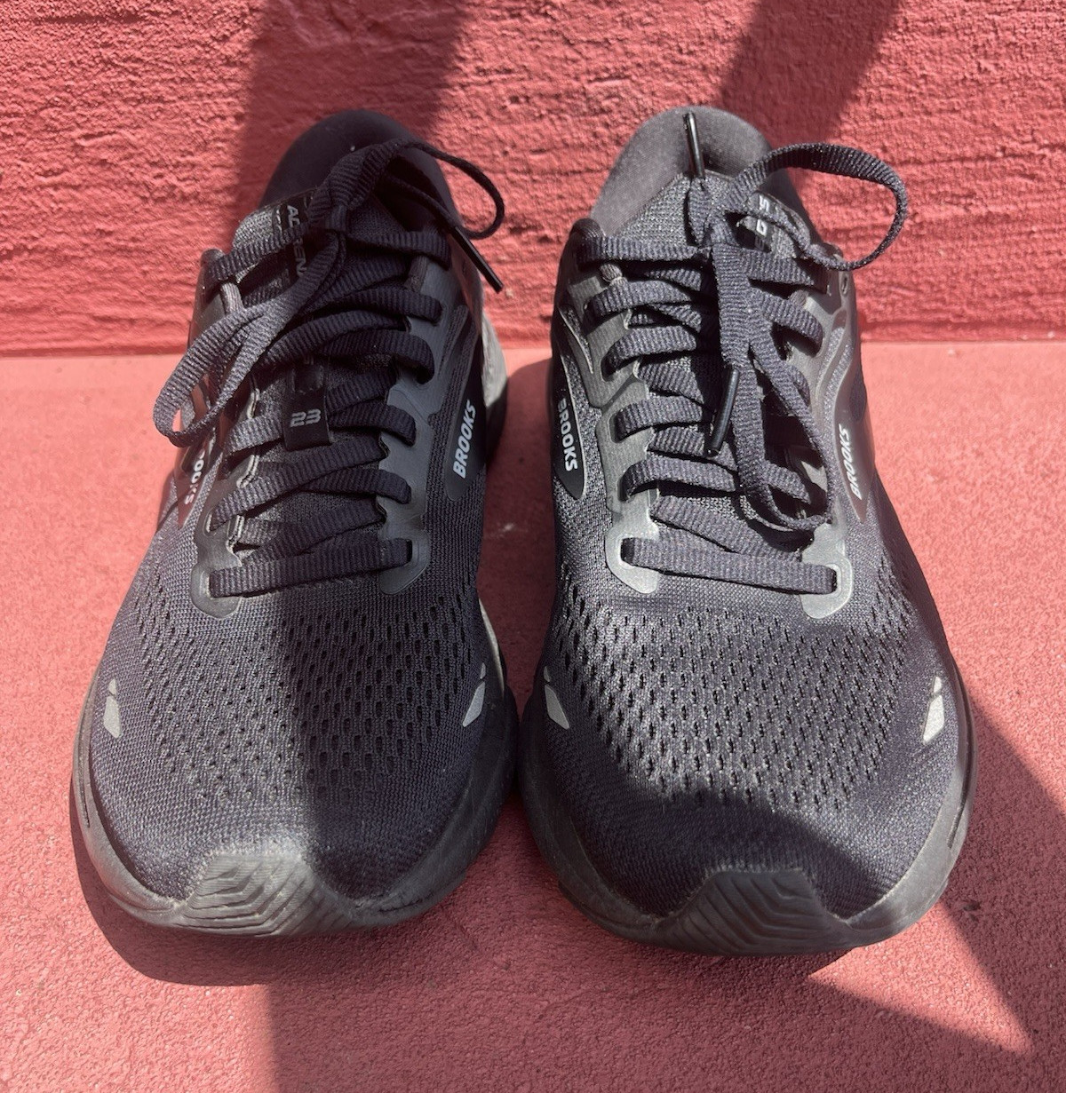 Brooks Adrenaline GTS 23 Women’s Black Mesh Lace-Up Low Top Running Sneakers