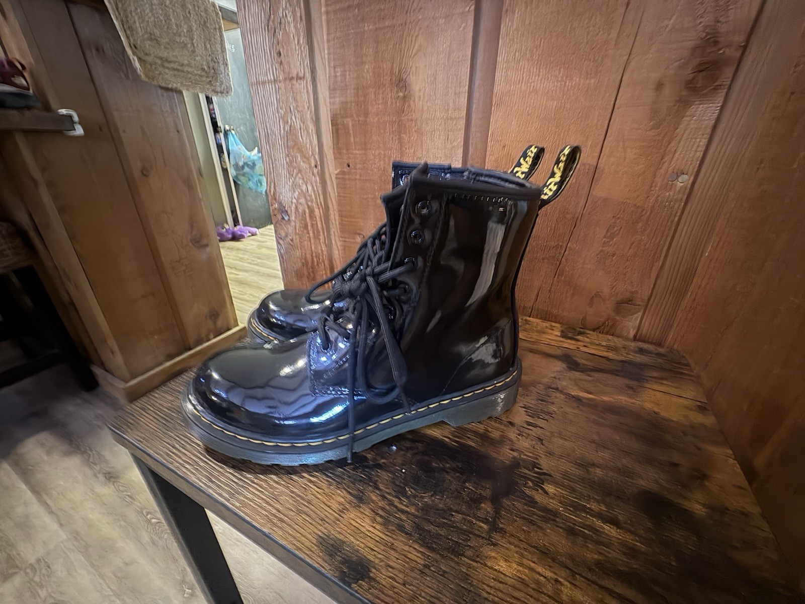 Dr. Martens 1460 Eight-Eye Lace-Up Boot Women’s 5/6 Blk Patent Leather Great Sho