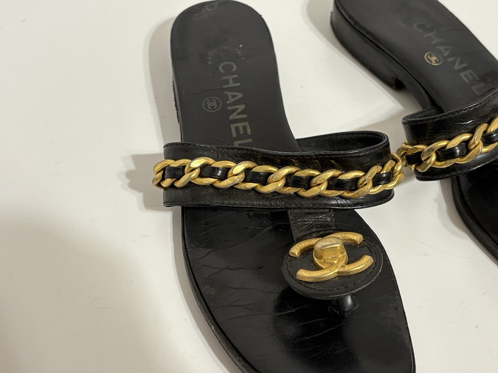 Vtg Chanel 90s Black Leather CC Logo Turn Lock Sandals 37