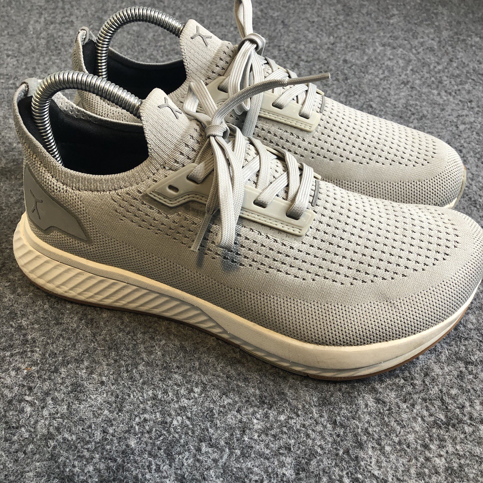 Flux Adapt Runner Gray Gum Womens Size 8.5 Mens Size 7 Running Workout Shoes