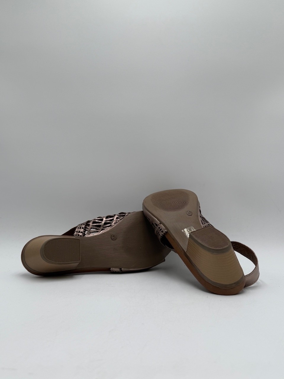 Bueno LIA BEIGE MET Women’s NEW Sandal Beige Multiple Sizes